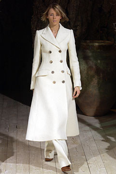 Dolce & Gabbana fashion show for Autumn/Winter 2002