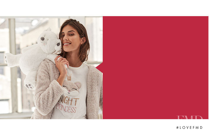 Marilhéa Peillard featured in  the Etam advertisement for Christmas 2017