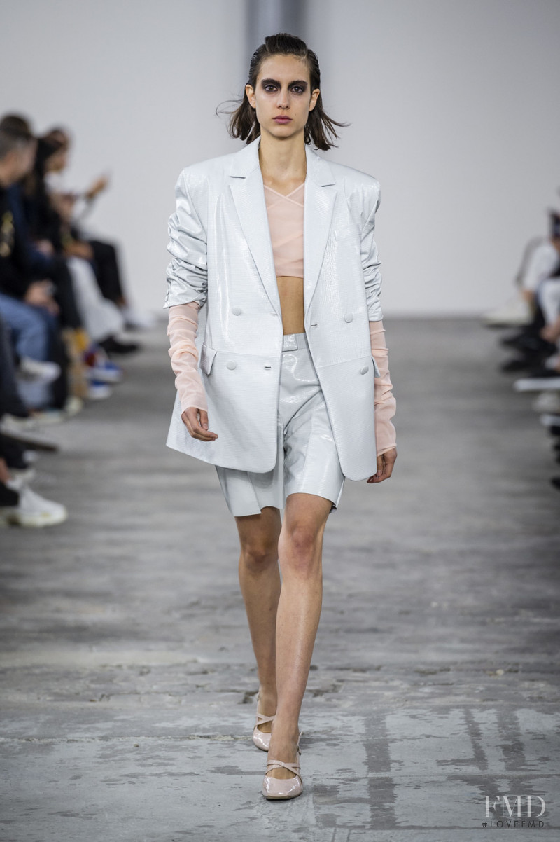 Beatriz Ronda featured in  the DROMe fashion show for Spring/Summer 2019