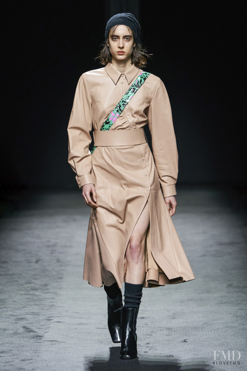 Beatriz Ronda featured in  the DROMe fashion show for Autumn/Winter 2019