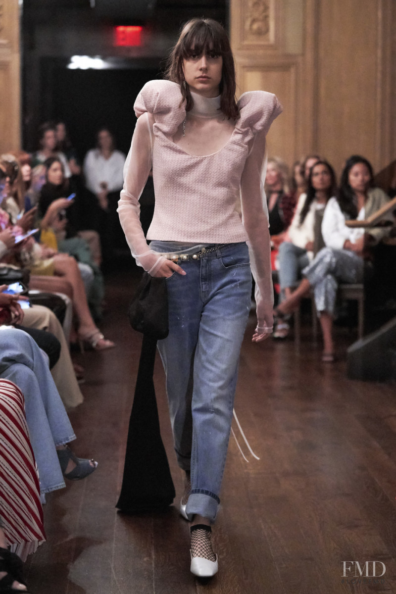 Beatriz Ronda featured in  the Hellessy fashion show for Spring/Summer 2020