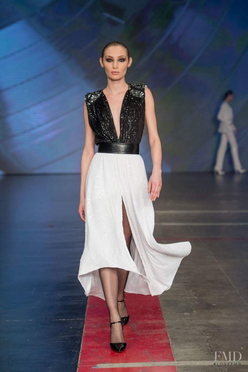 Annie van Rickley featured in  the Alfredo Martinez fashion show for Autumn/Winter 2019