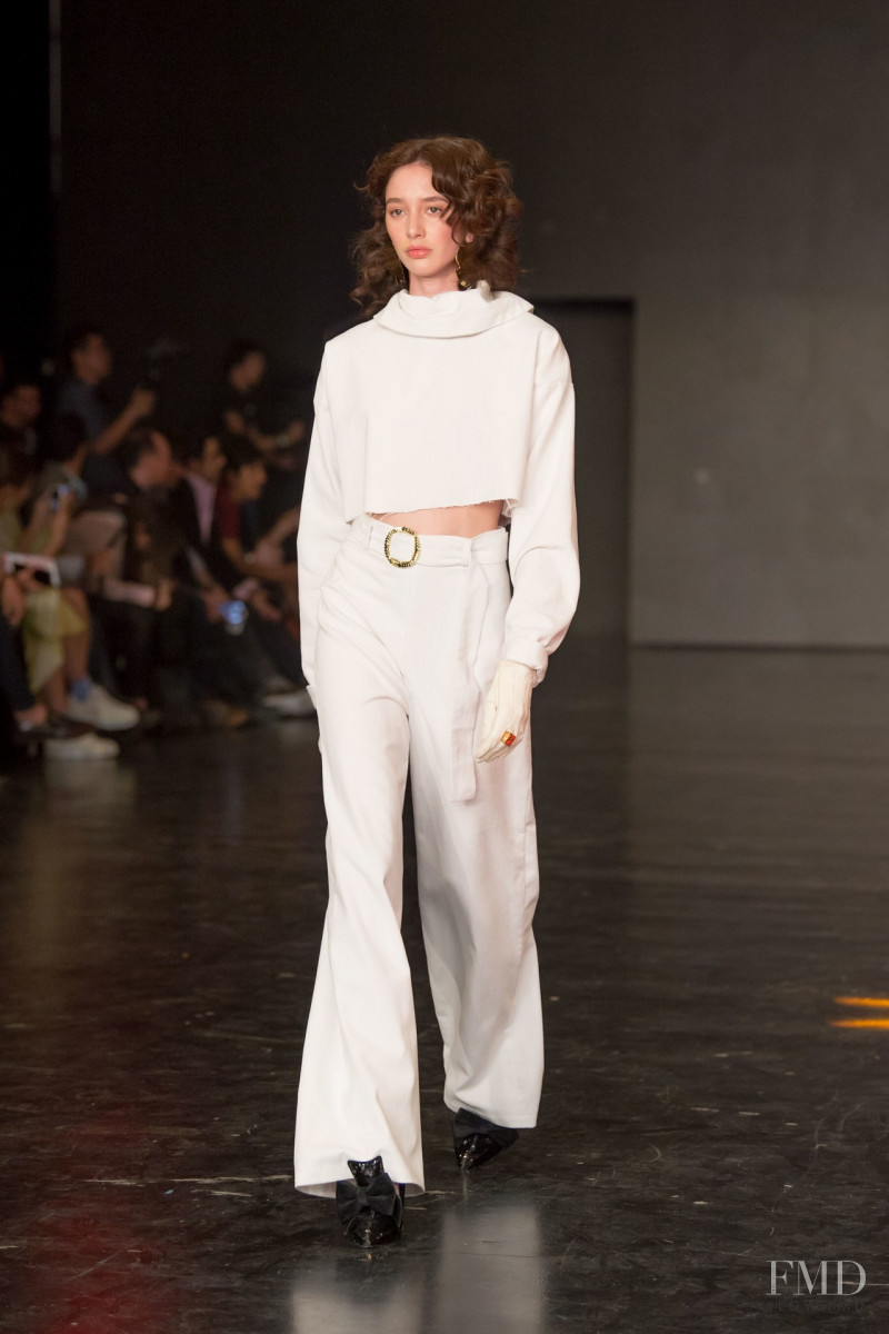 Karime Bribiesca featured in  the Colectivo Diseño Mexicano fashion show for Autumn/Winter 2019
