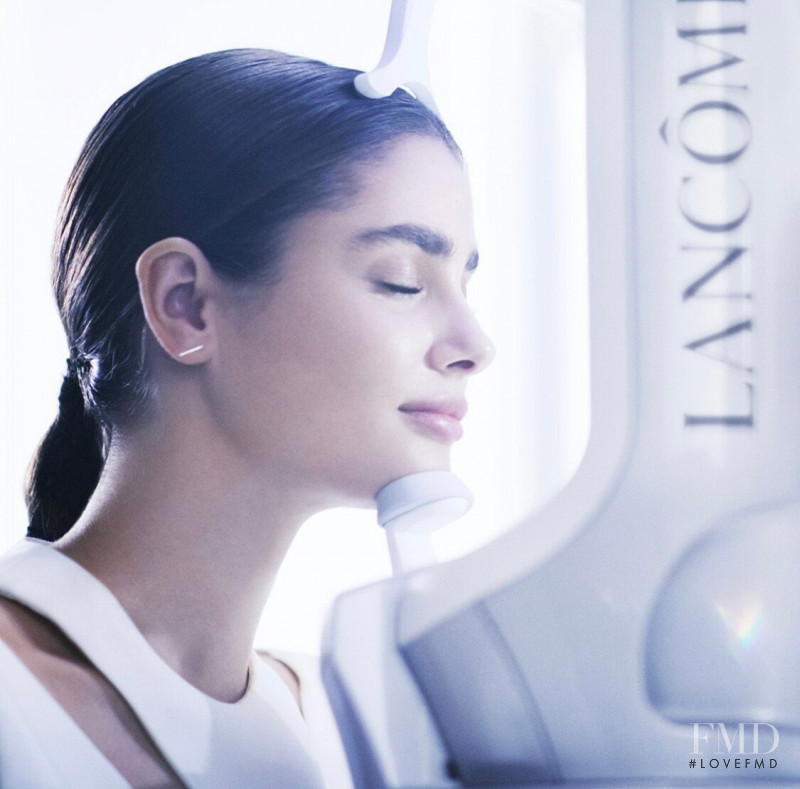 Taylor Hill featured in  the Lancome advertisement for Autumn/Winter 2020