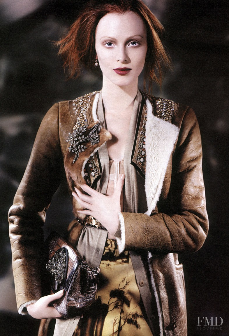 Karen Elson featured in  the Prada advertisement for Autumn/Winter 2004