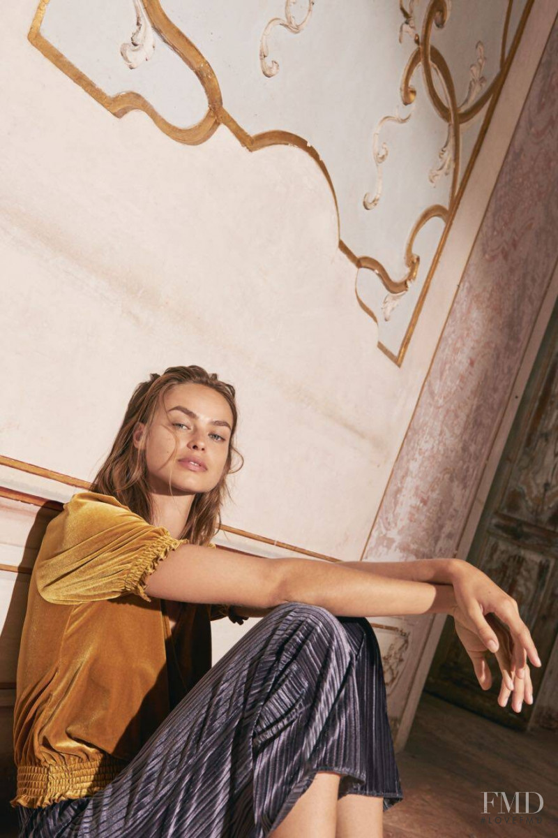 Birgit Kos featured in  the Madewell advertisement for Holiday 2019