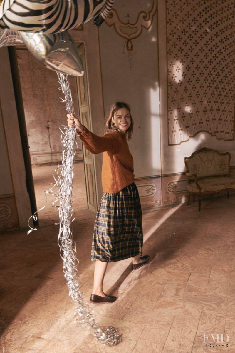 Birgit Kos featured in  the Madewell advertisement for Holiday 2019