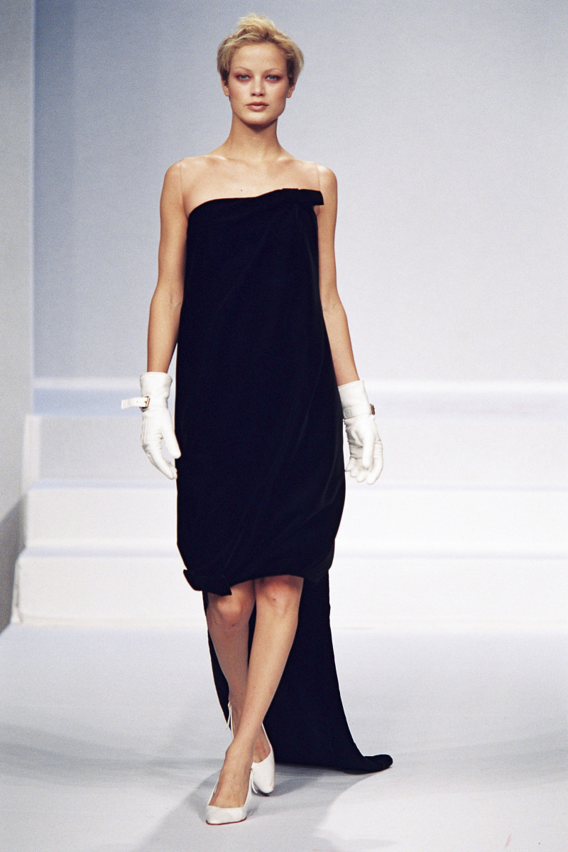 Carolyn Murphy featured in  the Balenciaga fashion show for Autumn/Winter 1996