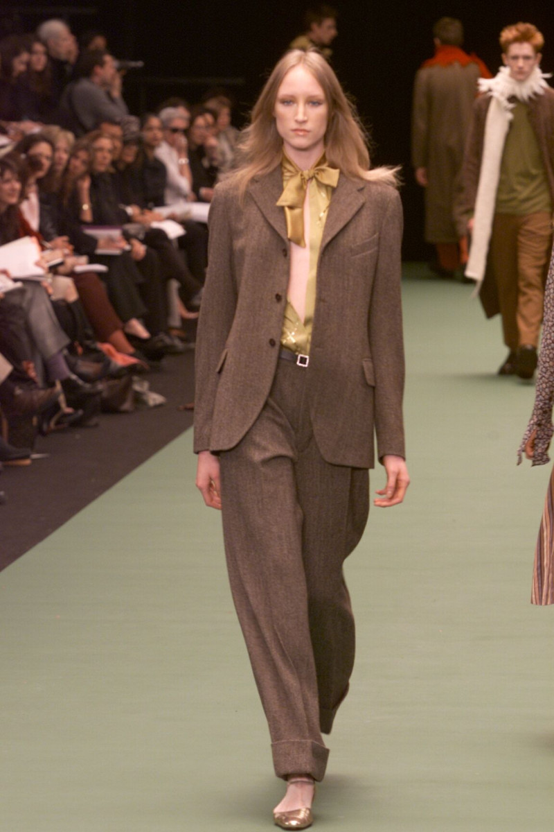 Dries van Noten fashion show for Autumn/Winter 2000