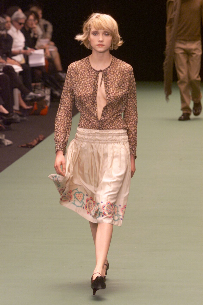 Dries van Noten fashion show for Autumn/Winter 2000