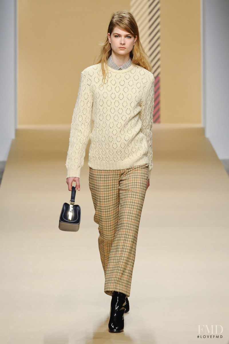 DAKS fashion show for Autumn/Winter 2011