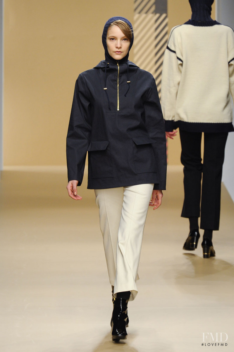 DAKS fashion show for Autumn/Winter 2011