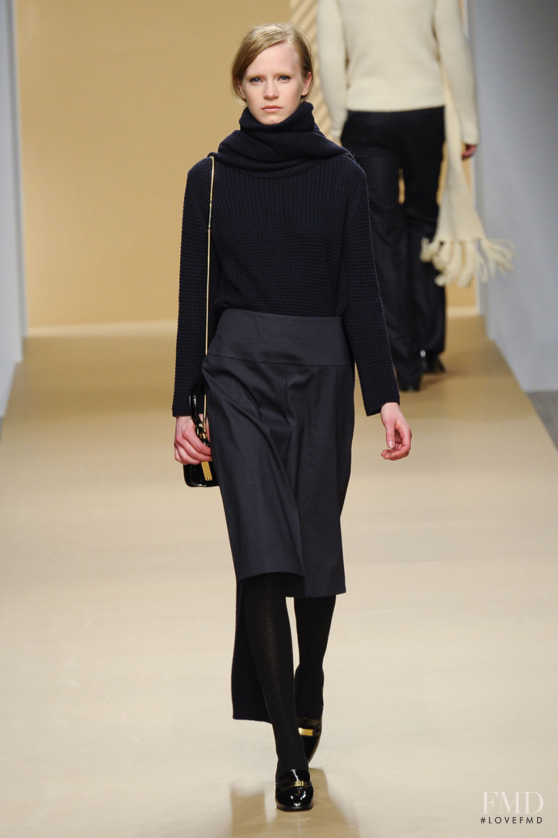 DAKS fashion show for Autumn/Winter 2011