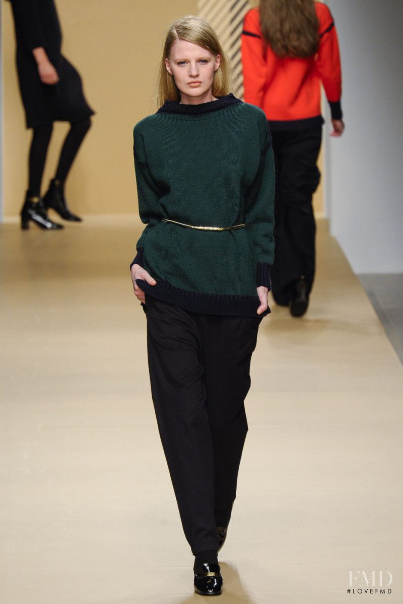 DAKS fashion show for Autumn/Winter 2011