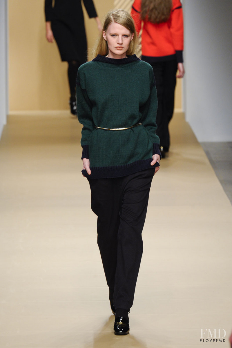 DAKS fashion show for Autumn/Winter 2011