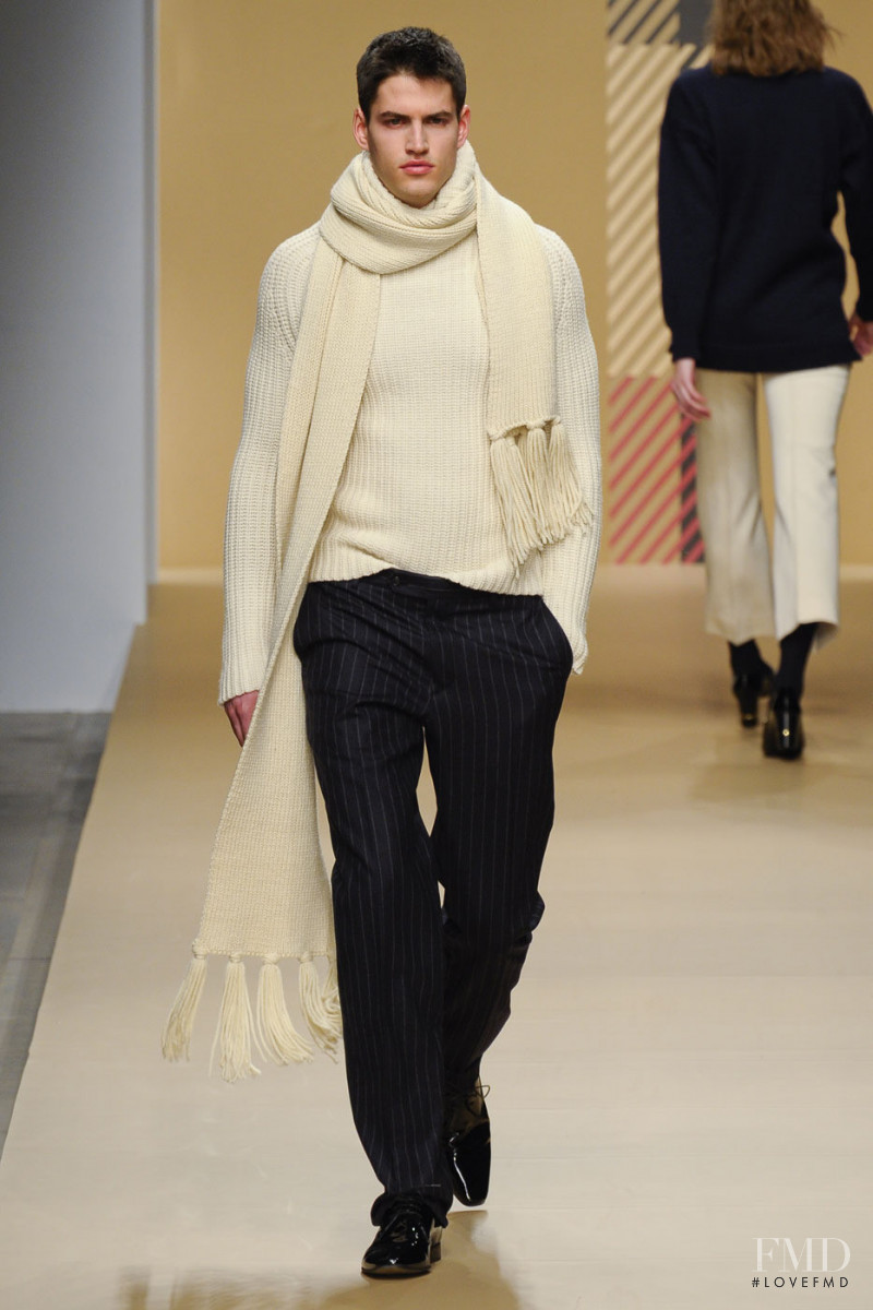 DAKS fashion show for Autumn/Winter 2011