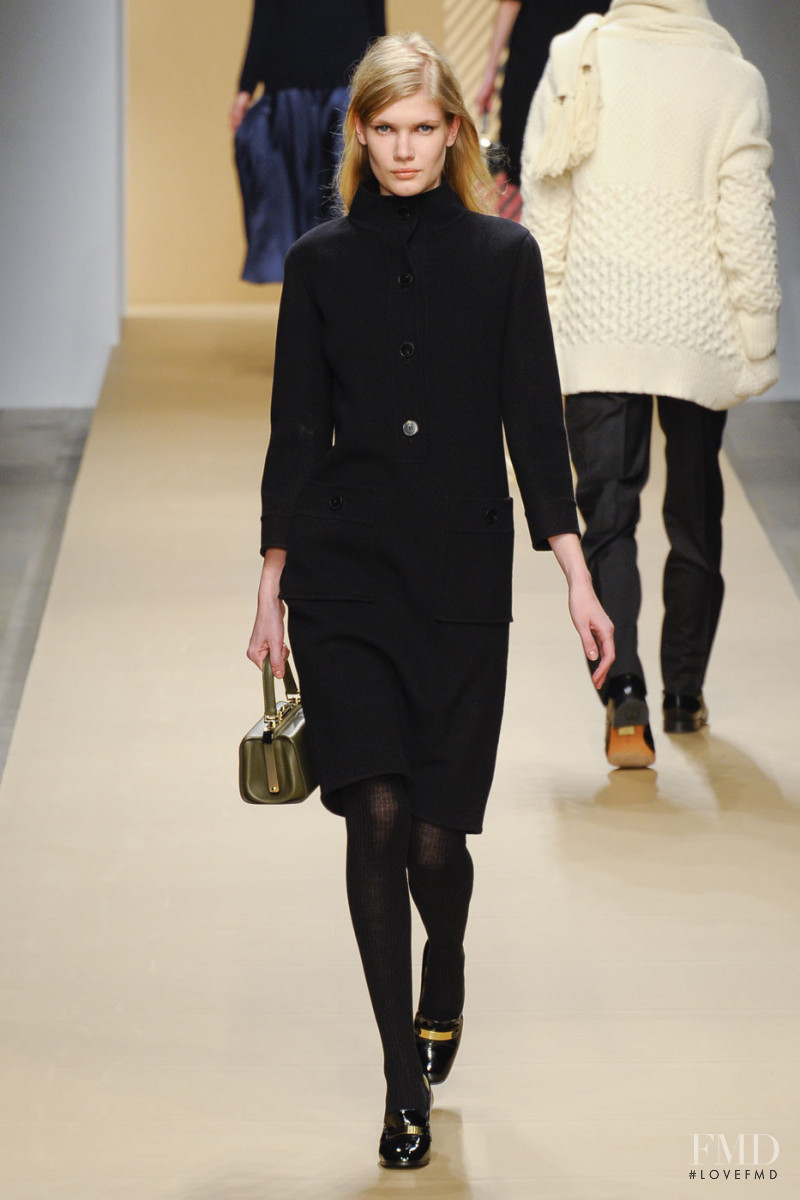 DAKS fashion show for Autumn/Winter 2011