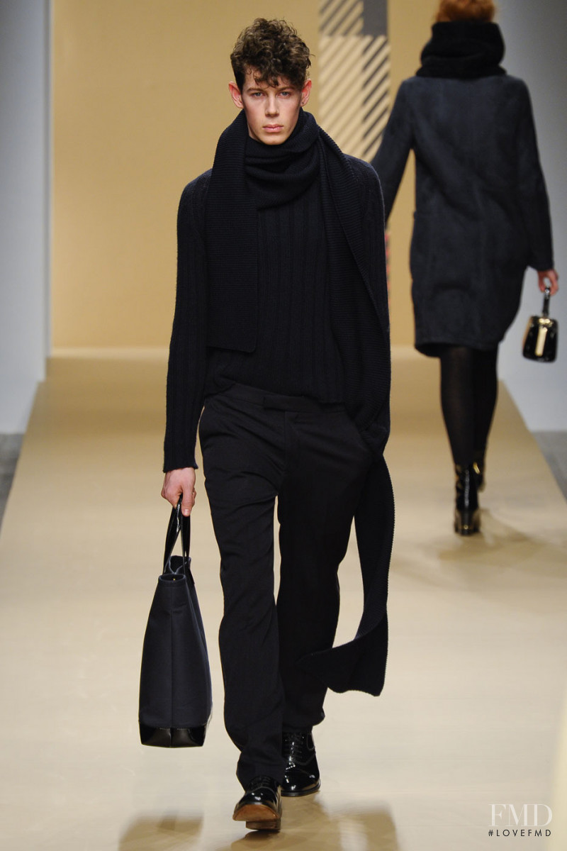 DAKS fashion show for Autumn/Winter 2011