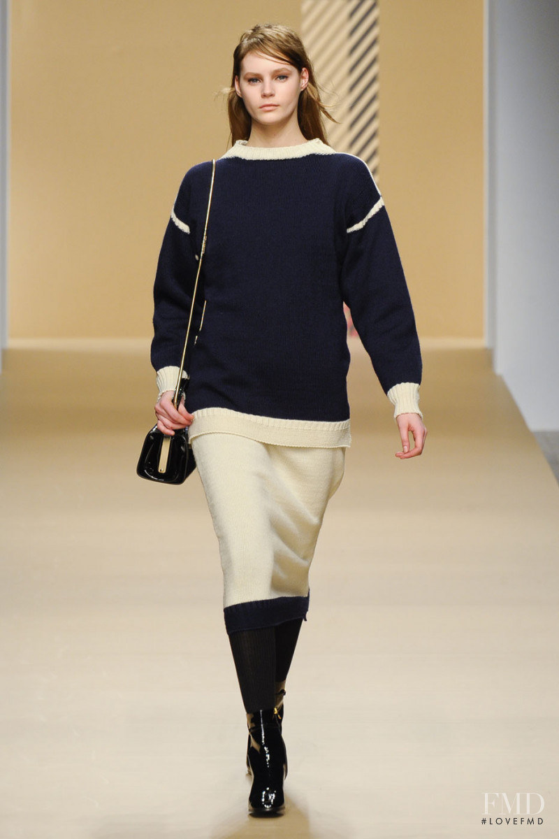 DAKS fashion show for Autumn/Winter 2011