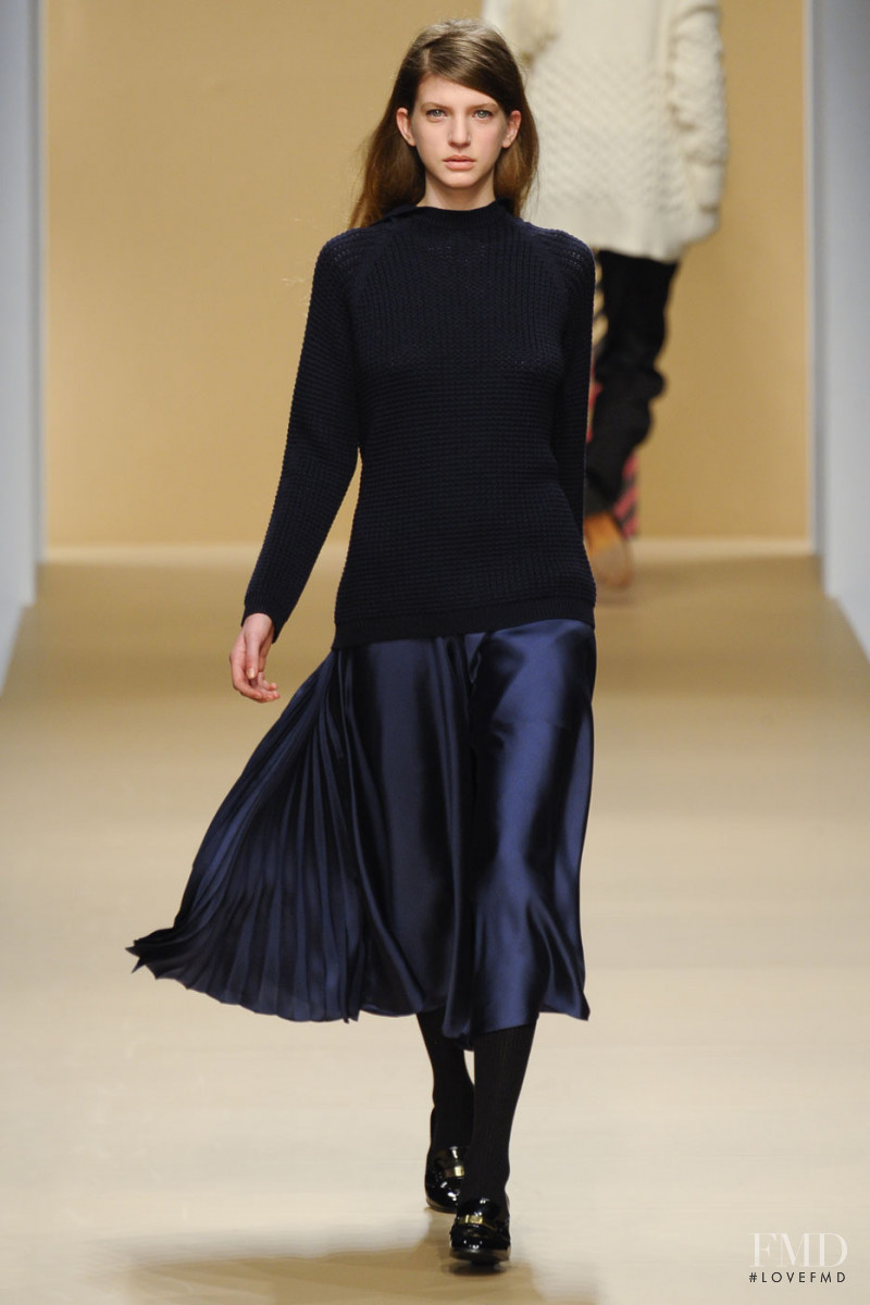 DAKS fashion show for Autumn/Winter 2011