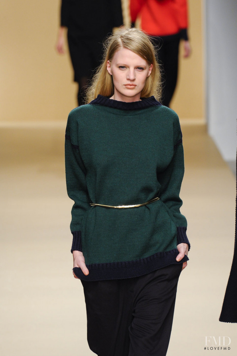 DAKS fashion show for Autumn/Winter 2011