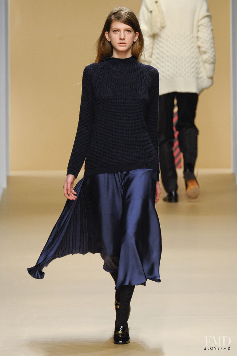 Caterina Ravaglia featured in  the DAKS fashion show for Autumn/Winter 2011