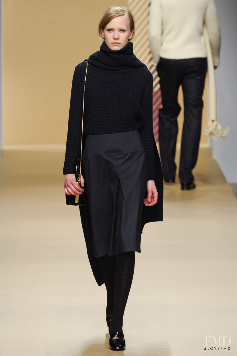 DAKS fashion show for Autumn/Winter 2011