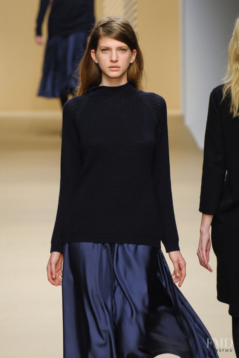 DAKS fashion show for Autumn/Winter 2011