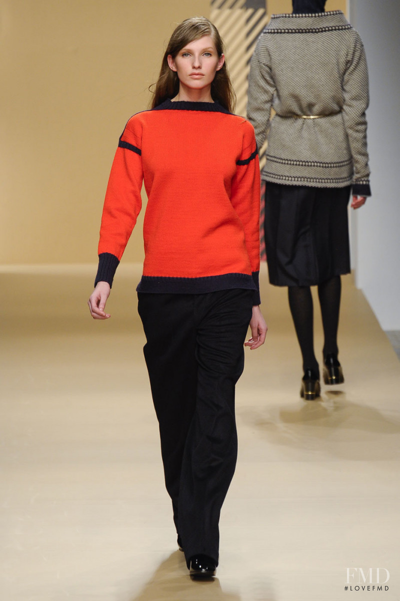 DAKS fashion show for Autumn/Winter 2011