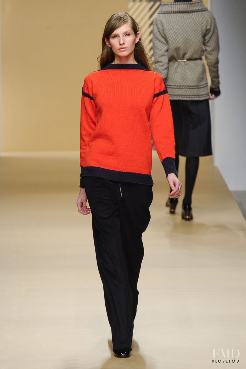 DAKS fashion show for Autumn/Winter 2011