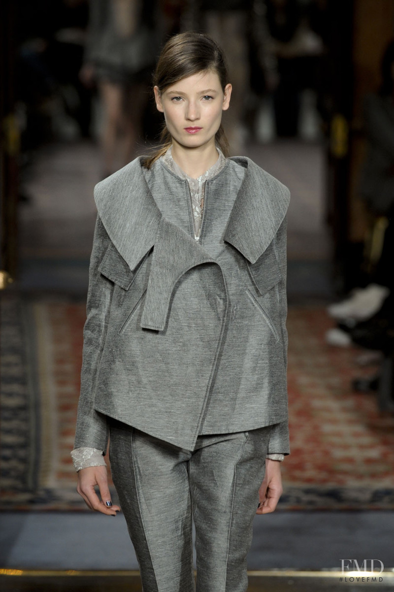 Antonio Berardi fashion show for Autumn/Winter 2011