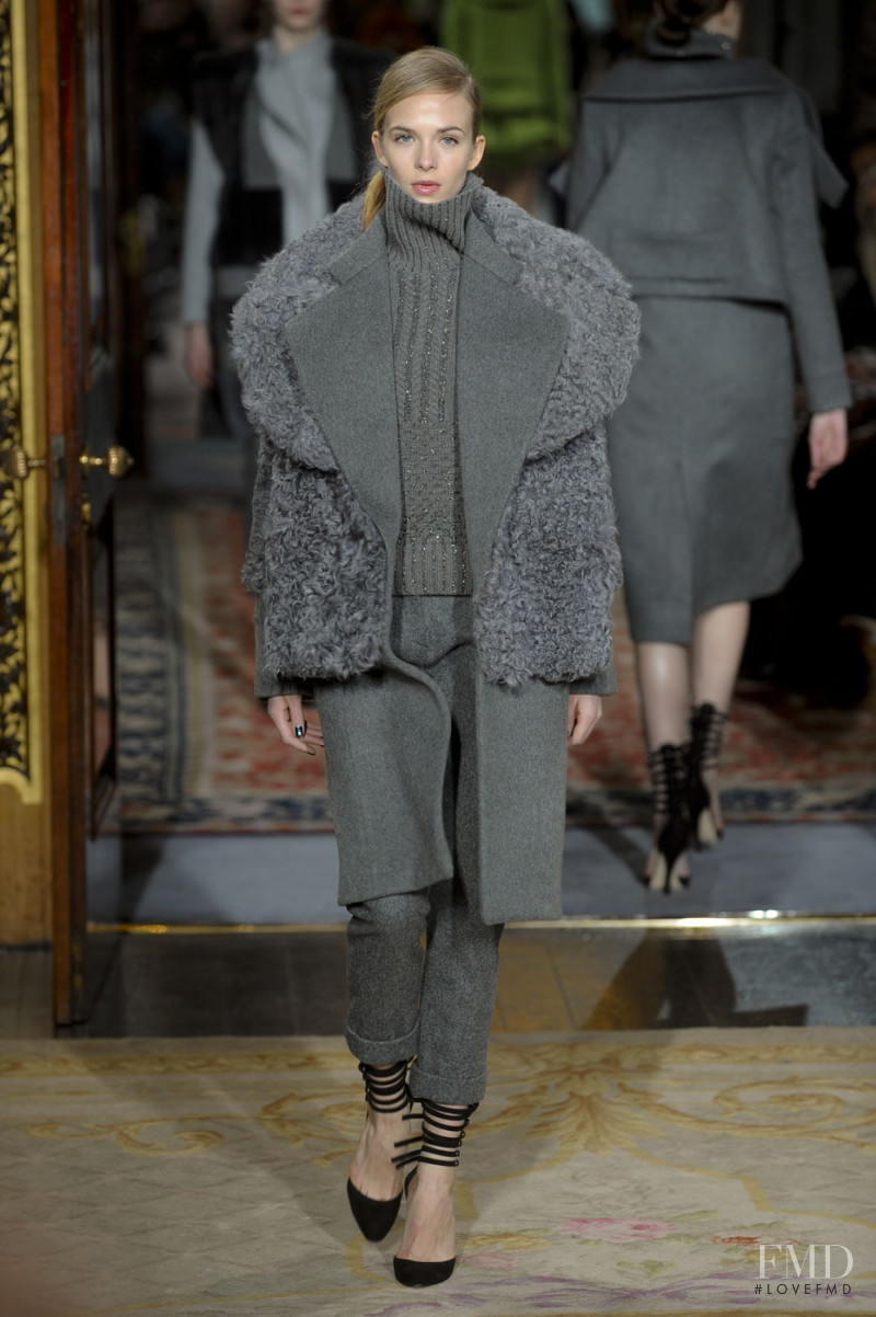 Antonio Berardi fashion show for Autumn/Winter 2011