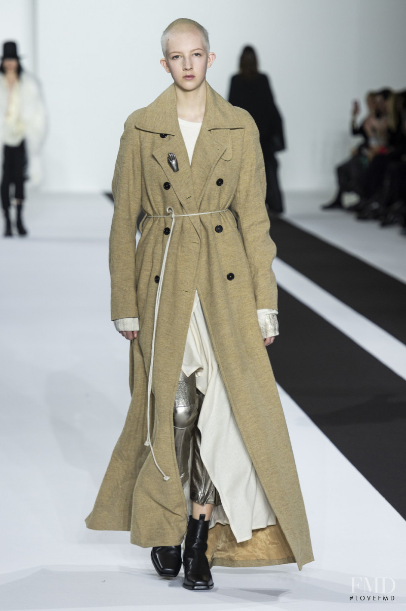 Ann Demeulemeester fashion show for Autumn/Winter 2019