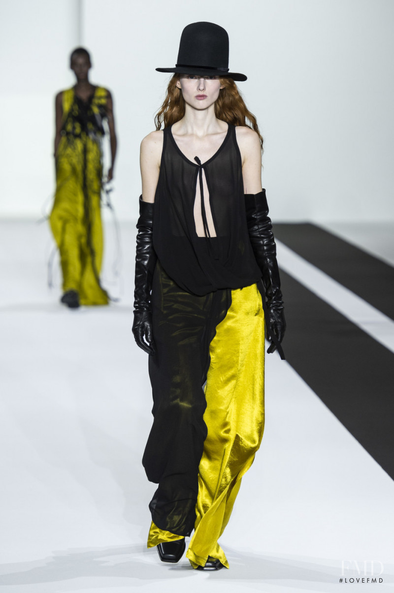 Ann Demeulemeester fashion show for Autumn/Winter 2019