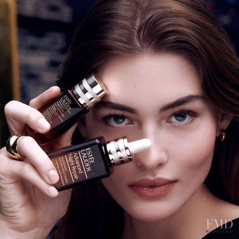 Grace Elizabeth featured in  the Estée Lauder advertisement for Autumn/Winter 2020