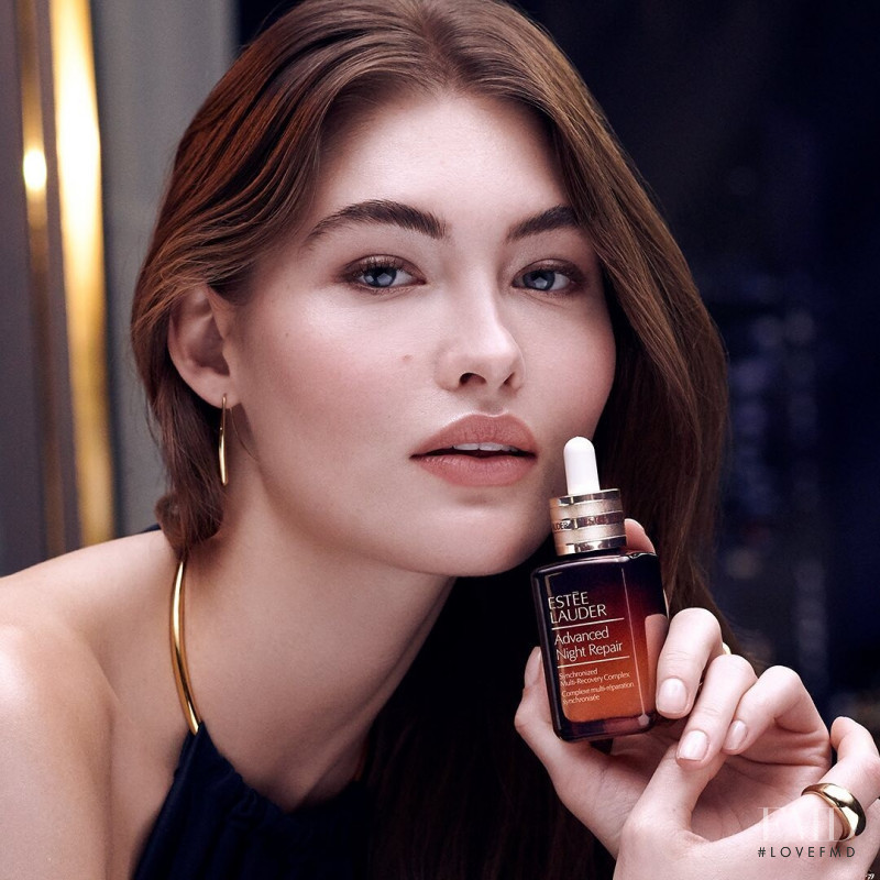 Grace Elizabeth featured in  the Estée Lauder advertisement for Autumn/Winter 2020