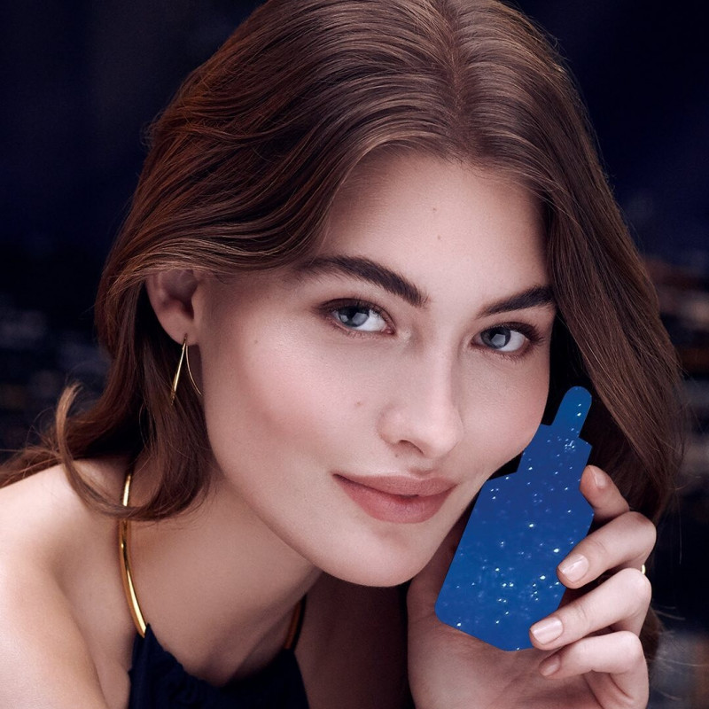 Grace Elizabeth featured in  the Estée Lauder advertisement for Autumn/Winter 2020