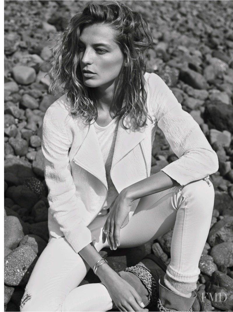 Daria Werbowy featured in  the Mango advertisement for Spring/Summer 2014