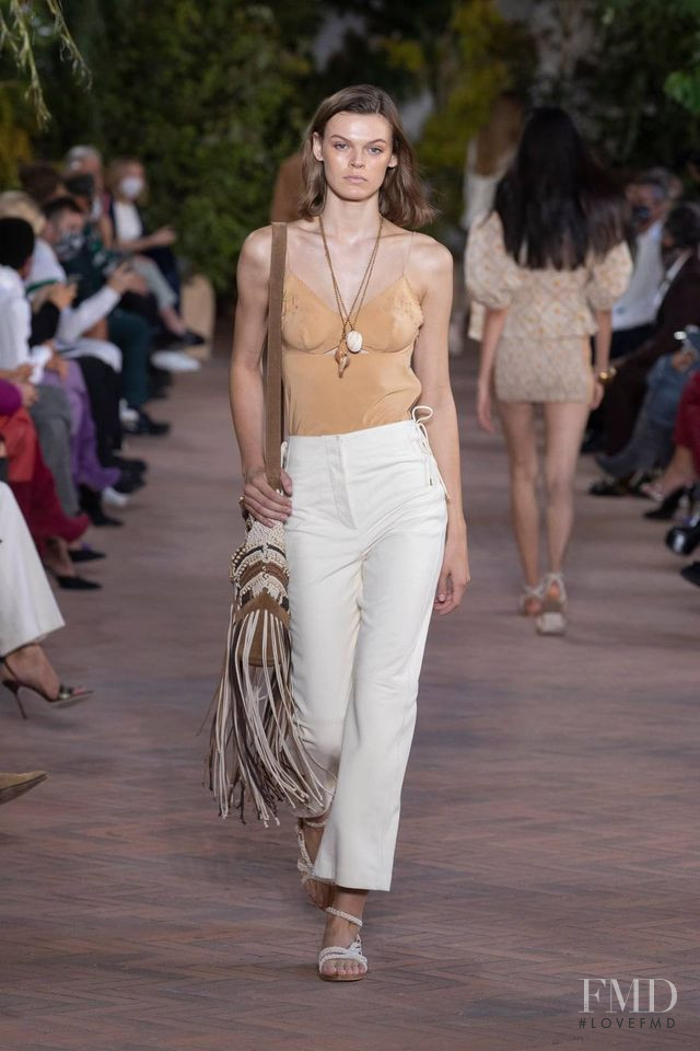 Alberta Ferretti fashion show for Spring/Summer 2021