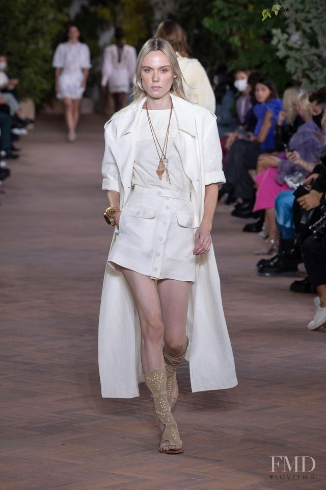 Alberta Ferretti fashion show for Spring/Summer 2021