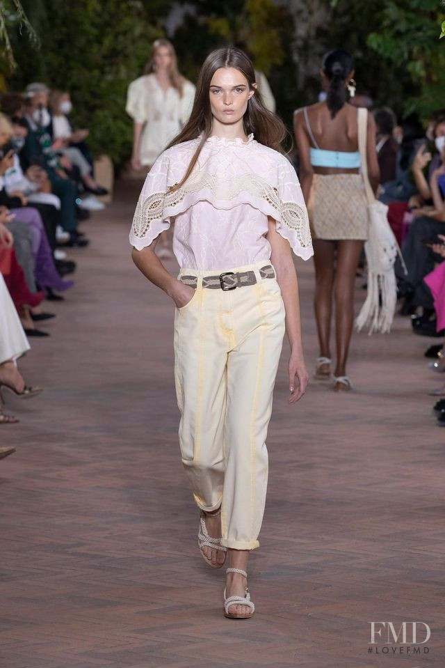 Alberta Ferretti fashion show for Spring/Summer 2021