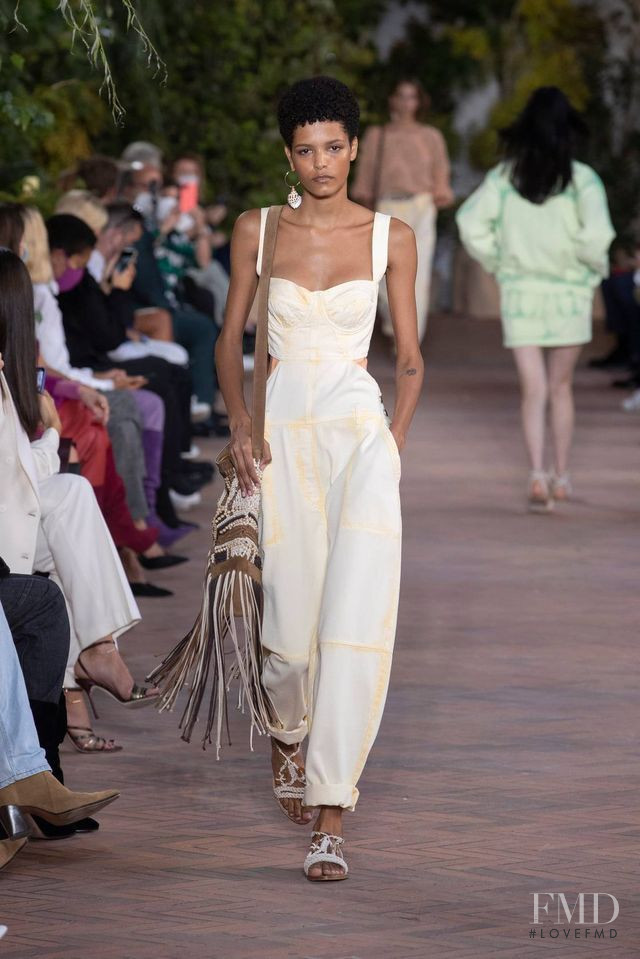 Alberta Ferretti fashion show for Spring/Summer 2021