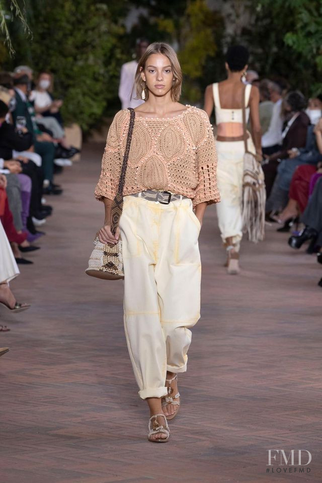 Alberta Ferretti fashion show for Spring/Summer 2021