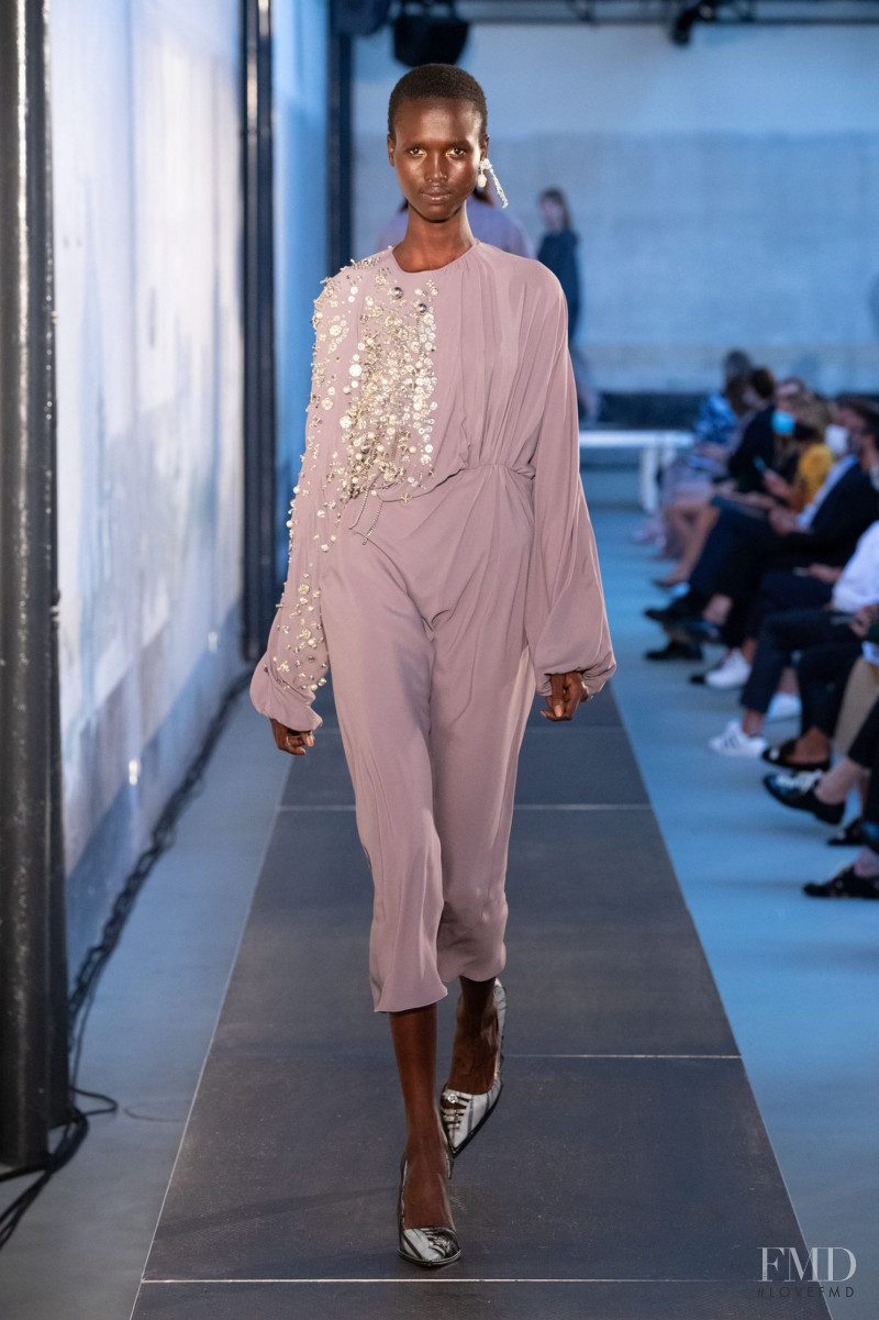 N° 21 fashion show for Spring/Summer 2021