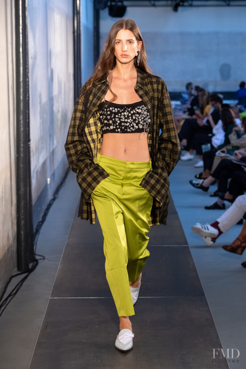 N° 21 fashion show for Spring/Summer 2021