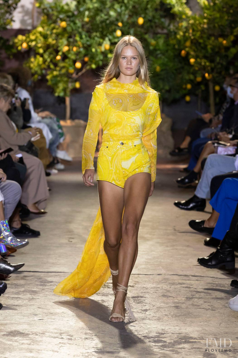 Anna Ewers featured in  the Etro fashion show for Spring/Summer 2021