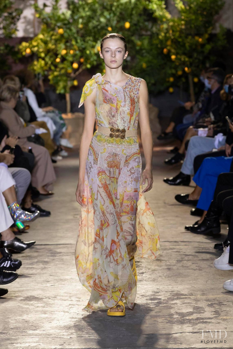 Etro fashion show for Spring/Summer 2021