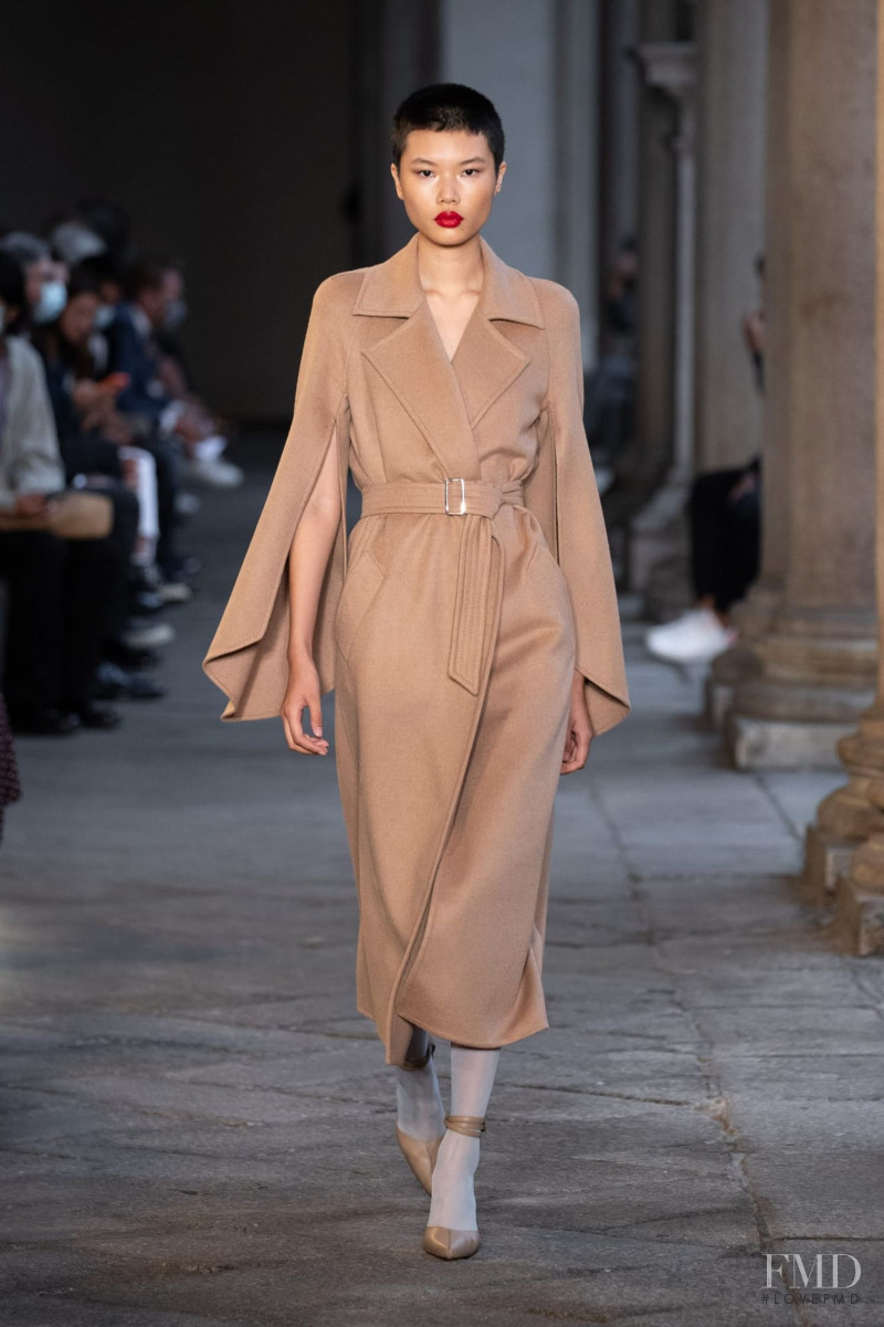 Max Mara fashion show for Spring/Summer 2021