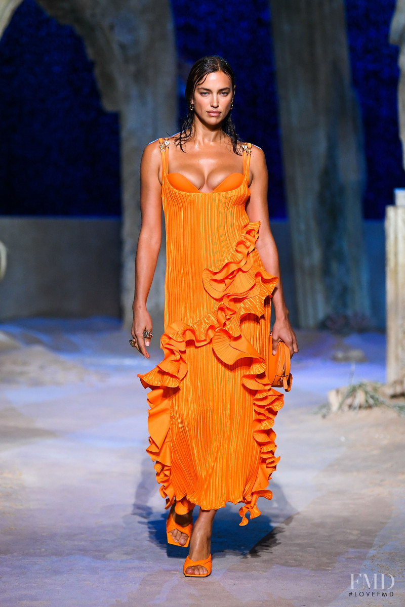 Irina Shayk featured in  the Versace fashion show for Spring/Summer 2021