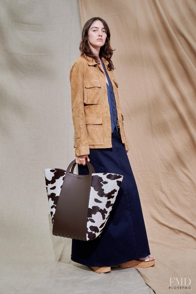 Tod\'s lookbook for Spring/Summer 2021